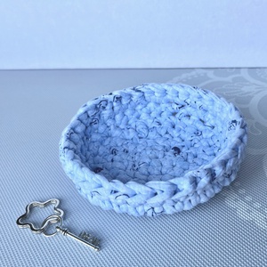 Kézzel horgolt kosár különleges pasztell fonalból - kulcstartó, ékszertartó, papírzsepkendőtartó, vagy reggelihez, Otthon & Életmód, Tárolás & Rendszerezés, Tárolókosár, Horgolás, Kötés, MESKA