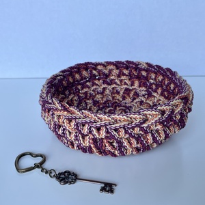 Kézzel horgolt kosár különleges színes fonalból - kulcstartó, ékszertartó, papírzsepitartó, szemüvegtartó, és reggelihez, Otthon & Életmód, Tárolás & Rendszerezés, Tárolókosár, Horgolás, Kötés, MESKA