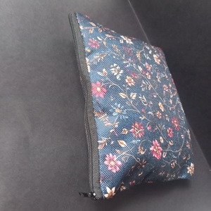 Apró virág mintájú neszeszer 19x21,5 cm - baba - mama - pelenkázó, babafürdető kellékek - pelenkázó neszeszer, pelenkatartó - Meska.hu