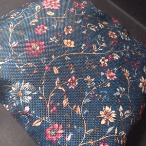 Apró virág mintájú neszeszer 19x21,5 cm - baba - mama - pelenkázó, babafürdető kellékek - pelenkázó neszeszer, pelenkatartó - Meska.hu
