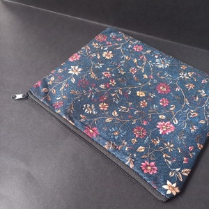 Apró virág mintájú neszeszer 19x21,5 cm - baba - mama - pelenkázó, babafürdető kellékek - pelenkázó neszeszer, pelenkatartó - Meska.hu