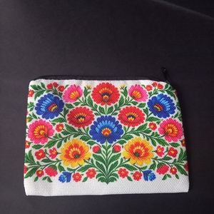 Hímzett virágos textil pénztárca,  kártyatartó - Meska.hu