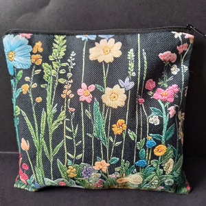 Metei virágos mintájú neszesszer, tolltartó, sminktáska, kozmetikai táska, pipere táska 20,5x19 cm - Meska.hu