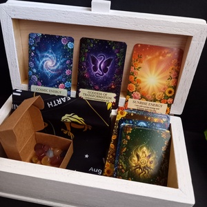Energetizáló szett fa tárolóban jósláshoz, spirituális alkalmakhoz, Otthon & Életmód, Dekoráció, Spiritualitás, Ásványok, Ékszerkészítés, Mindenmás, MESKA