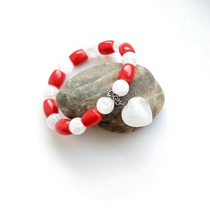 Szívemből - korall, hegyikristály ásványkarkötő, kristály medállal - Meska.hu