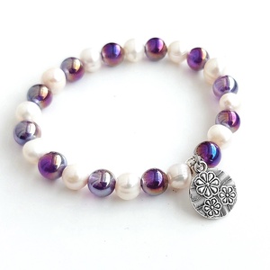 Lágy szellő - ametiszt aurakvarc, igazgyöngy ásványkarkötő - ékszer - karkötő - gyöngyös karkötő - Meska.hu
