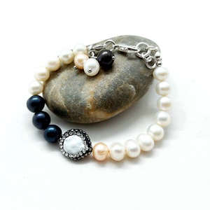 Gyöngyvarázs - igazgyöngyös ásványkarkötő - Meska.hu