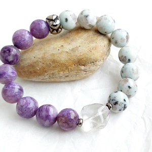 Bátorság - csaroit, jáspis, hegyikristály ásványkarkötő acéllal - Meska.hu