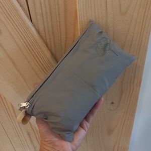 Poppy összecsukható bevásárlótáska / drapp leveles - táska & tok - bevásárlás & shopper táska - shopper, textiltáska, szatyor - Meska.hu