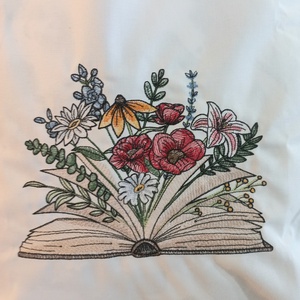 Könyves hímzett vászontáska  - táska & tok - bevásárlás & shopper táska - kenyeres zsák - Meska.hu