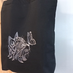 Hímzett vászontáska / pillangós cica hímzéssel - táska & tok - bevásárlás & shopper táska - shopper, textiltáska, szatyor - Meska.hu