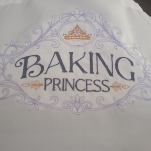 Hímzett kötény-Baking princess/fehér - otthon & életmód - konyhafelszerelés, tálalás - konyhai textil - kötény - Meska.hu