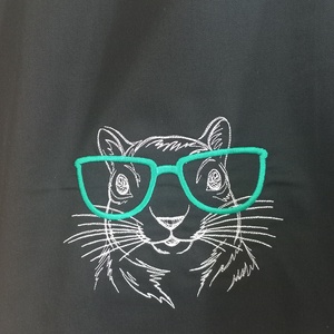 Hímzett fekete vászontáska / zöld szemüveges mókus  hímzéssel - táska & tok - bevásárlás & shopper táska - shopper, textiltáska, szatyor - Meska.hu