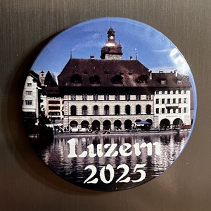 Egyedi hűtőmágnes  58 mm, Otthon & Életmód, Konyhafelszerelés, tálalás, Konyhai dekoráció, Hűtőmágnes, Mindenmás, MESKA