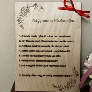 Nagymama Házirendje Vicces és Kedves Gravírozott Fa Falikép � Egyedi Ajándék, Otthon & Életmód, Dekoráció, Fali és függő dekoráció, Falra akasztható dekor, , MESKA