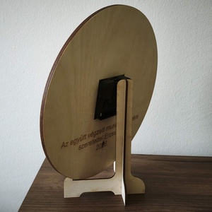 Pedagógus ajándék gravírozott fa óra egyedi felirattal � 25 cm-es ballagási ajándék óvónőknek, tanároknak - otthon & életmód - dekoráció - fali és függő dekoráció - falióra & óra - Meska.hu