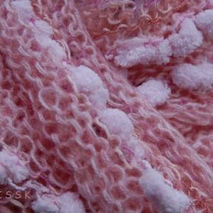 Romantikus, rózsaszín bogyós sál  -  - Meska.hu