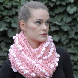 Romantikus, rózsaszín bogyós sál  -  - Meska.hu