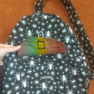 Pókmintás féloldalas hátizsák - táska & tok - hátizsák - hátizsák - Meska.hu