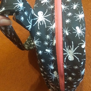 Pókmintás féloldalas hátizsák - táska & tok - hátizsák - hátizsák - Meska.hu