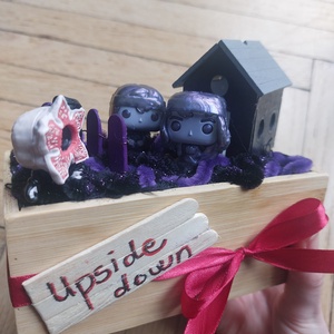 Stranger things asztaldísz - Meska.hu