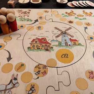 Fa társasjáték - A tanya  - játék & sport - táblajáték és kártyajáték - társasjátékok - dobókocka - Meska.hu