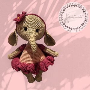 Horgolt fáni szoknyában, virágos fejpánttal, Játék & Sport, Plüssállat & Játékfigura, Elefánt, Horgolás, Varrás, MESKA