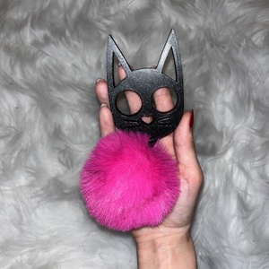 Black Kitty/Cyclamen Tassel - táska & tok - kulcstartó & táskadísz - kulcstartó - Meska.hu