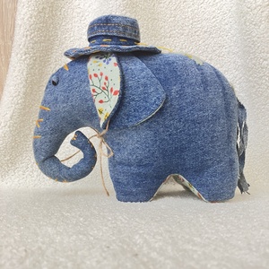 Kézzel készített puha játék farmer elefánt kalapban - játék & sport - plüssállat & játékfigura - elefánt - Meska.hu