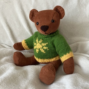 Plüssmackó zöld pulóverben, Játék & Sport, Plüssállat & Játékfigura, Maci, Baba-és bábkészítés, Hímzés, MESKA