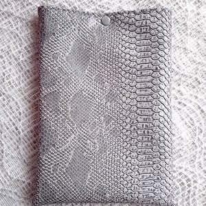 Kobra mintás textilbőr könyvtok, tablet vagy e-book tok, szürke, elegáns, Könyv & Zene, Könyvtok, Varrás, MESKA