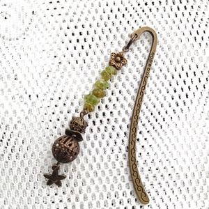 Könyvjelző, peridot/olivin ásványgyöngyökkel, Könyv & Zene, Könyvjelző, Ékszerkészítés, MESKA