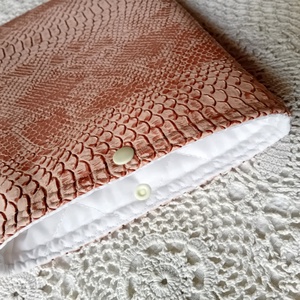 Kobra mintás textilbőr könyvtok, tablet vagy e-book tok, rózsaszín - könyv & zene - könyvtok - Meska.hu