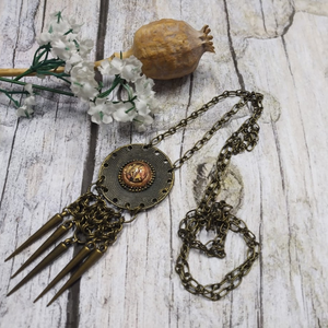 Chainmaille üveglencsés medálos nyaklánc - ékszer - nyaklánc - medálos nyaklánc - Meska.hu