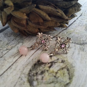 Szerelemvonzás, bedugós rózsakvarc fülbevaló - ékszer - fülbevaló - lógó fülbevaló - Meska.hu