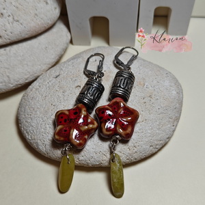 Mályvarózsa porcelán fülbevaló  - ékszer - fülbevaló - lógó fülbevaló - Meska.hu