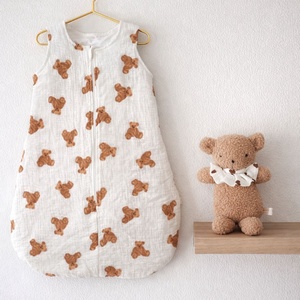 Hálózsák Tavaszi/Nyári , Baba - mama, Babaruházat, Baba hálózsák, bundazsák, Csomózás, Varrás, Hálózsák macis /nyuszis mintával ??

Puha, légáteresztő anyagból készült bébi hálózsák aranyos maci..., MESKA