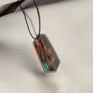 Rózsagyökér és műgyanta - ékszer - nyaklánc - medálos nyaklánc - Meska.hu