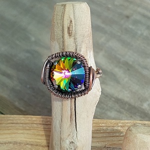 Vörösréz gyűrű szivárvány swarovski kristállyal - ékszer - gyűrű - statement gyűrű - Meska.hu