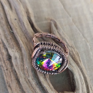 Vörösréz gyűrű szivárvány swarovski kristállyal - ékszer - gyűrű - statement gyűrű - Meska.hu