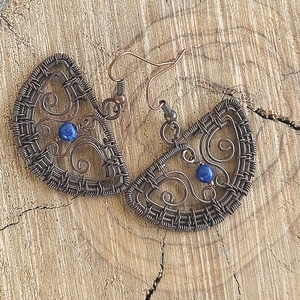 Szodalit köves vörösréz fülbevaló - ékszer - fülbevaló - lógó fülbevaló - Meska.hu