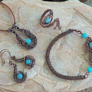 Ékszer szett vörösréz drótból kék jáde kövekkel, Ékszer, Ékszerszett, Ékszerkészítés, MESKA