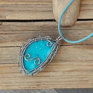 Acél drótékszer türkiz ásványkővel - ékszer - nyaklánc - medálos nyaklánc - Meska.hu