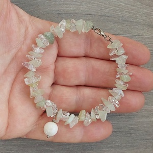 Ásványkarkötő jáde, hegykristály és holdkő ásványokkal - ékszer - karkötő - ásványkarkötő - Meska.hu