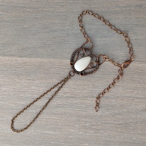 Vörösréz kézékszer kalcedon kővel - ékszer - karkötő - kézfej karkötő - Meska.hu