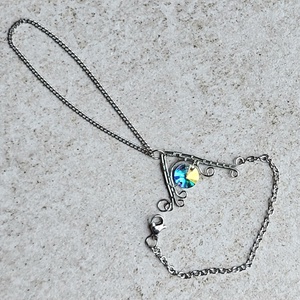 Acél drótékszer karkötő swarovski kristállyal - ékszer - karkötő - kézfej karkötő - Meska.hu