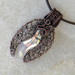 Horgolt vörösréz nyaklánc swarovski kristállyal - ékszer - nyaklánc - medálos nyaklánc - Meska.hu