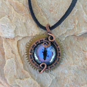 Steampunk stílusú sárkányszem nyaklánc - ékszer - nyaklánc - medálos nyaklánc - Meska.hu