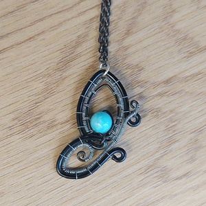 Pillangó alakú drót nyaklánc  - ékszer - nyaklánc - medálos nyaklánc - Meska.hu