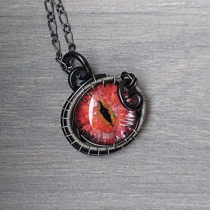 Piros sárkányszemes nyaklánc - Meska.hu